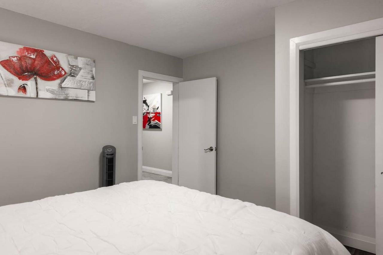 Entire 2 Bedroom Apartment Uptown Waterloo - E1 Exterior foto